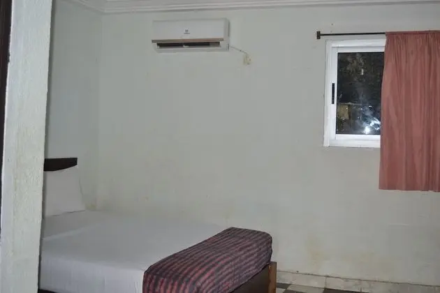 Classic Oda, 1 Büyük (Queen) Boy Yatak, Sigara İçilmez, Banyolu/Duşlu