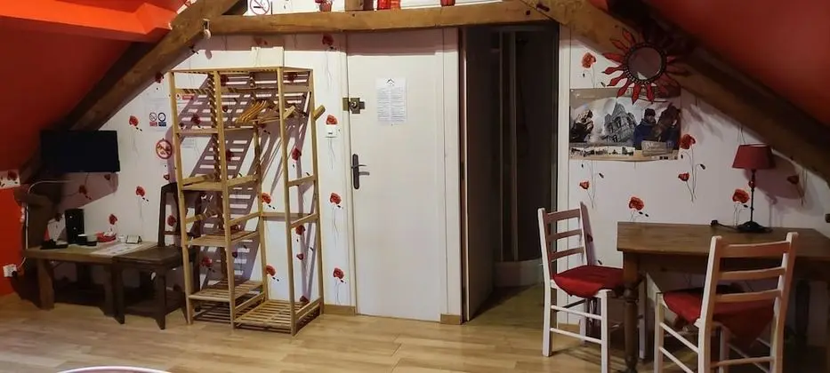 Romantic Tek Büyük Yataklı Oda (Coquelicot)