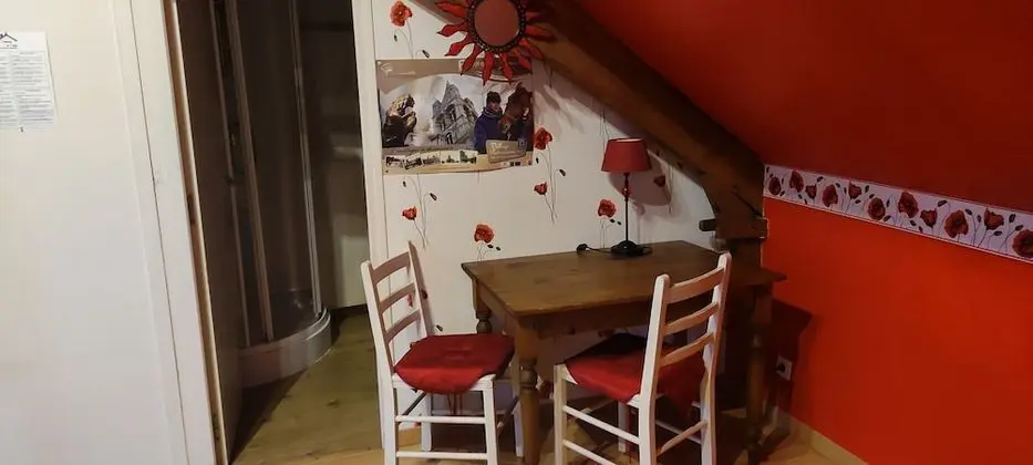 Romantic Tek Büyük Yataklı Oda (Coquelicot)