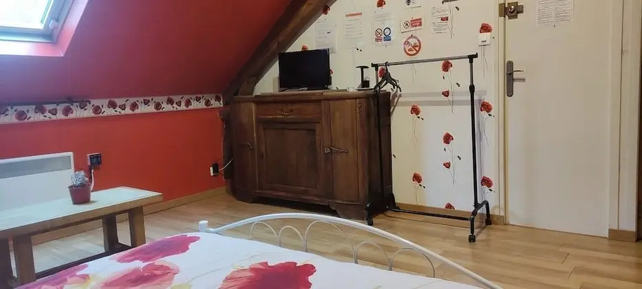 Romantic Tek Büyük Yataklı Oda (Coquelicot)