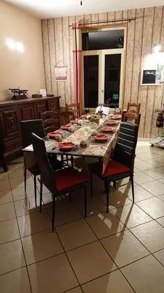 Romantic Tek Büyük Yataklı Oda (Coquelicot)