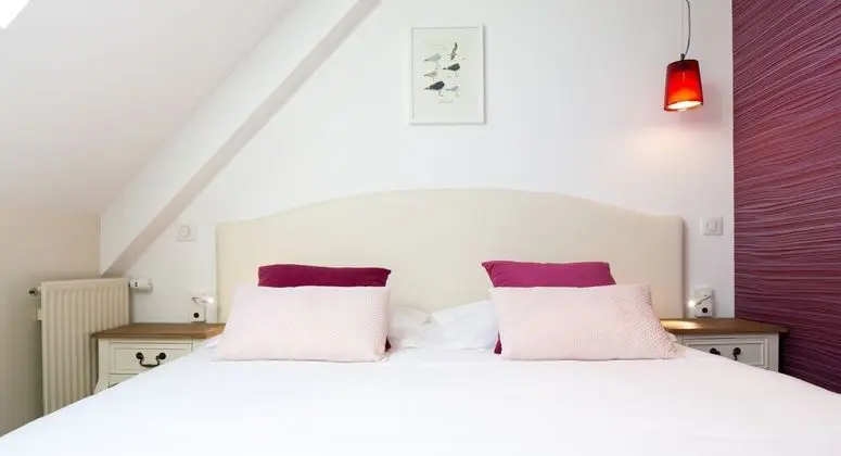 Chambre Economique côté cour