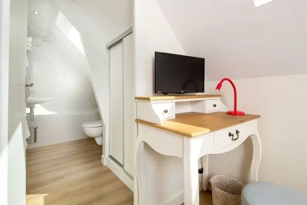 Chambre Economique côté cour