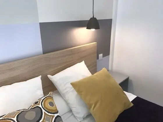 Tek Büyük Yataklı Oda (Fleurette)