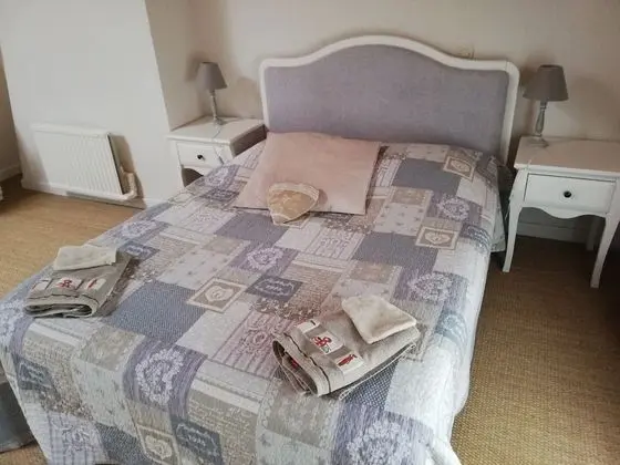 Tek Büyük Yataklı Oda (Parthenay)