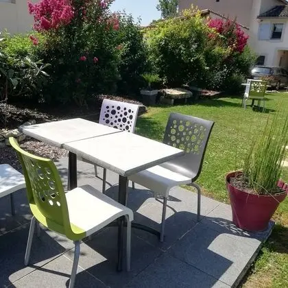 Tek Büyük Yataklı Oda (Parthenay)