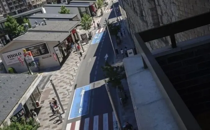 Üç Kişilik Oda, Balkon, Şehir Manzaralı