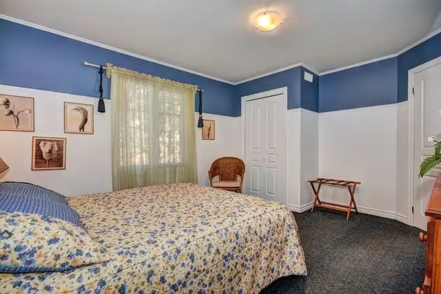 Daire, 2 Yatak Odası, Göl Manzaralı (Archambault Lower Floor)