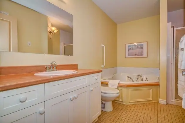 Daire, 2 Yatak Odası, Göl Manzaralı (Archambault Upper Floor)