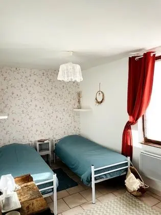 Comfort Tek Büyük veya İki Ayrı Yataklı Oda, Banyolu/Duşlu, Bahçe Manzaralı (Le Moulin)