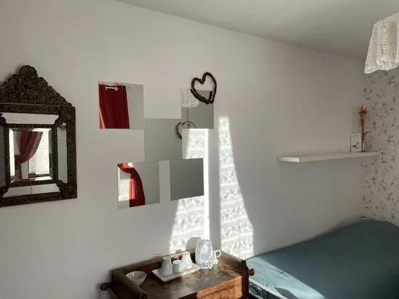 Comfort Tek Büyük veya İki Ayrı Yataklı Oda, Banyolu/Duşlu, Bahçe Manzaralı (Le Moulin)