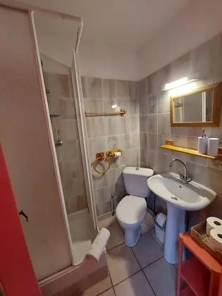 Comfort Tek Büyük veya İki Ayrı Yataklı Oda, Banyolu/Duşlu, Bahçe Manzaralı (Le Moulin)