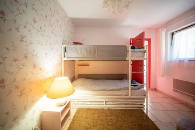 Comfort Ortak Ranzalı Oda, Banyolu/Duşlu, Avlu Manzaralı (Dortoir avec 3 lits)