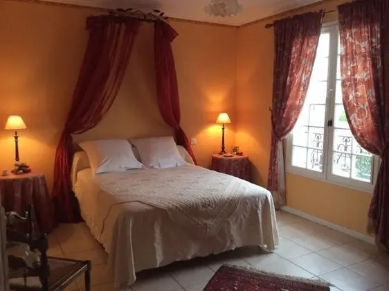 Tek Büyük Yataklı Oda, Bahçe Manzaralı