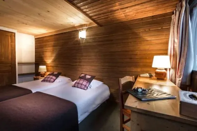 Classic Tek Büyük veya İki Ayrı Yataklı Oda