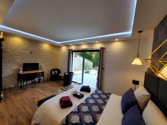 Deluxe Tek Büyük Yataklı Oda