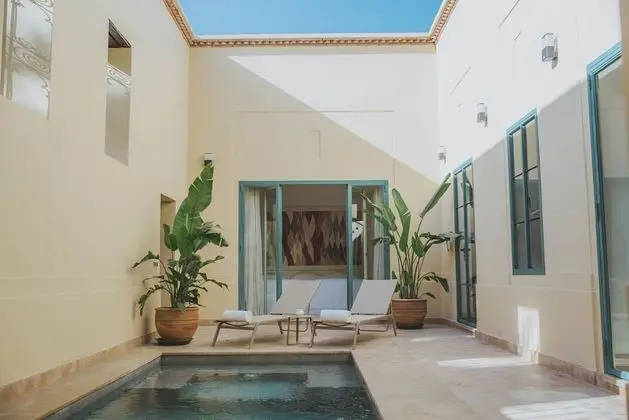 Pool Suite Charles Boccara