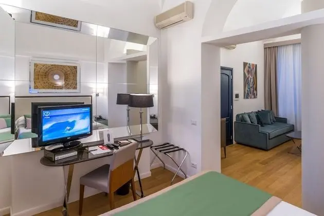 Deluxe Üç Kişilik Oda