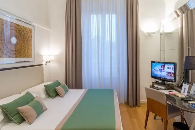 Deluxe Üç Kişilik Oda