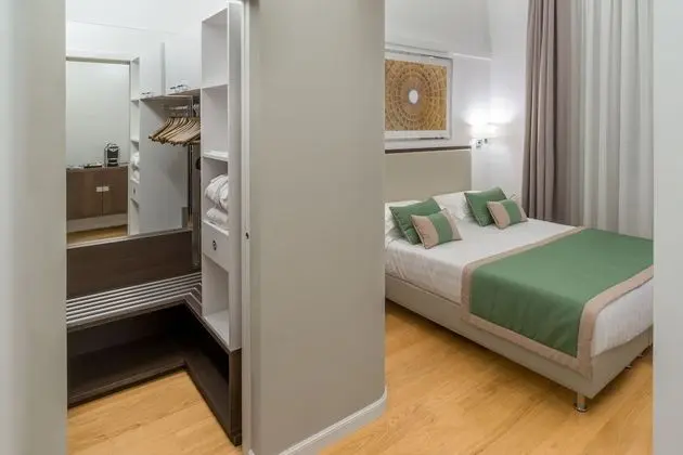 Deluxe Üç Kişilik Oda