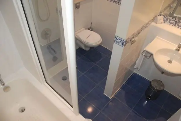 Tek Büyük Yataklı Oda, Bahçe Manzaralı