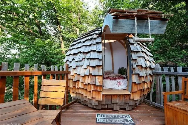 Kulübe, Dağ Manzaralı (Perché dans les Arbres )
