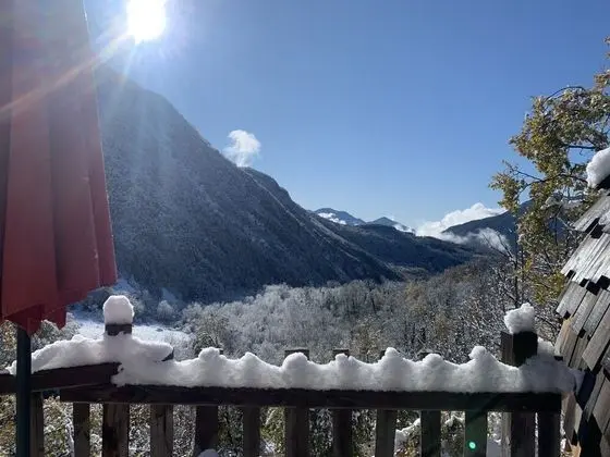 Kulübe, Dağ Manzaralı (Perché dans les Arbres )