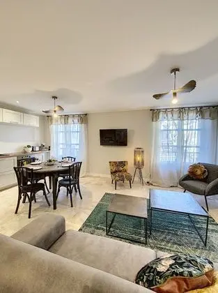Premium Apart Daire, Banyolu/Duşlu, Şehir Manzaralı (Les Oliviers)
