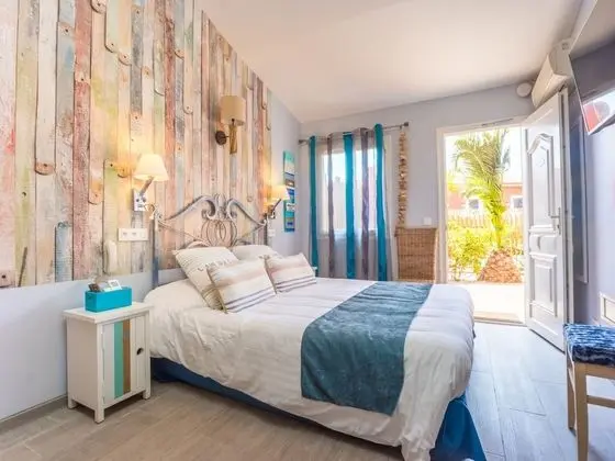 Exclusive Tek Büyük Yataklı Oda, Havuz Manzaralı