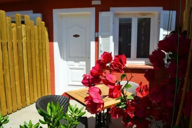 Exclusive Tek Büyük Yataklı Oda, Havuz Manzaralı