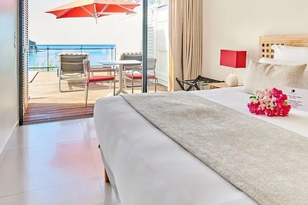 Chambre Deluxe Double ou avec lits jumeaux, 2 lits une place, vue mer, petit bassin privé, terrasse