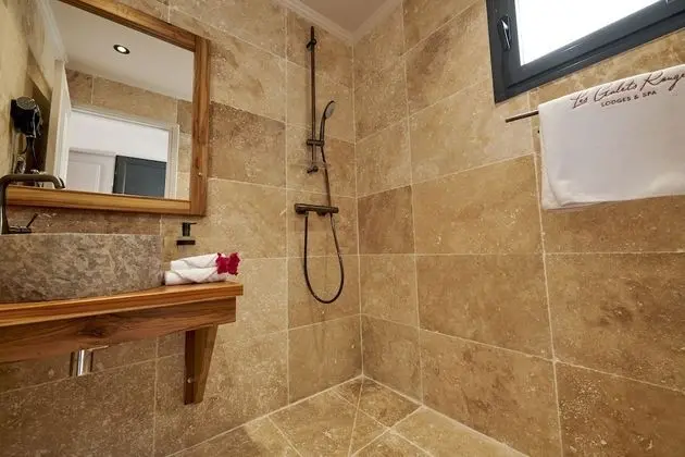 Chambre Deluxe Double ou avec lits jumeaux, 2 lits une place, vue mer, petit bassin privé, terrasse