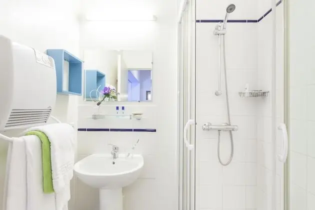 Standard Üç Kişilik Oda, 3 Tek Kişilik Yatak