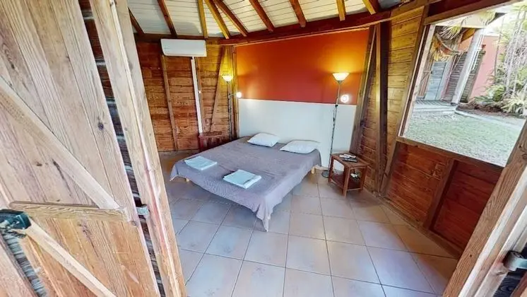 Basic Bungalov