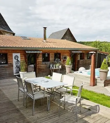 Family Kır Evi, 4 Yatak Odası, Kişiye Özel Havuzlu, Bahçe Manzaralı