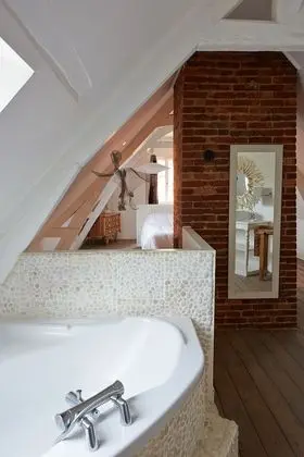 Family Kır Evi, 4 Yatak Odası, Kişiye Özel Havuzlu, Bahçe Manzaralı