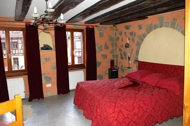 Tek Büyük Yataklı Oda (Medieval)