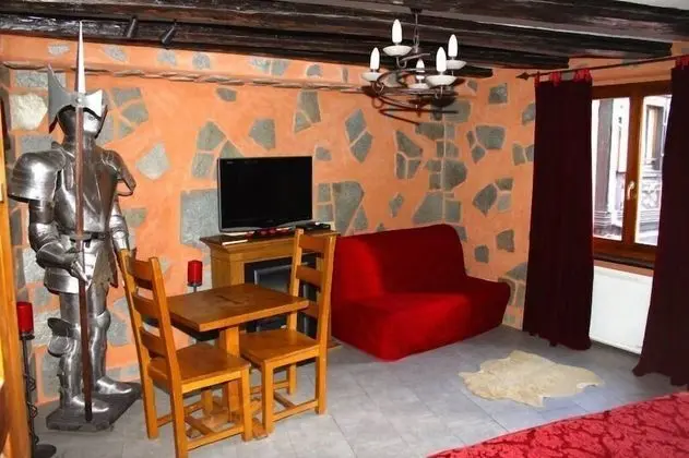 Tek Büyük Yataklı Oda (Medieval)