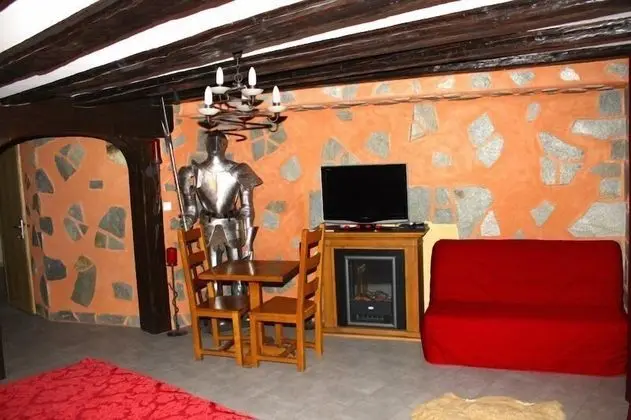 Tek Büyük Yataklı Oda (Medieval)