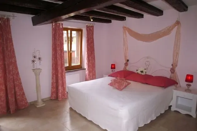 Tek Büyük Yataklı Oda (Romantique)