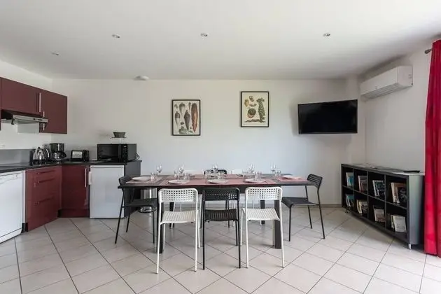 Villa, Bahçe Manzaralı