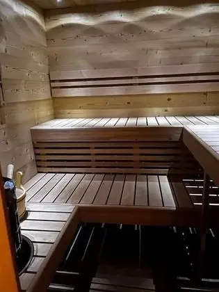 Deluxe Ev, Banyolu/Duşlu (Carré Haut Meublé tourism)