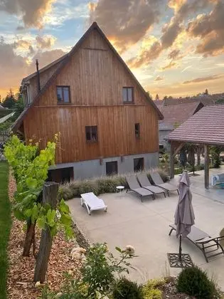 Deluxe Ev, Banyolu/Duşlu (Carré Haut Meublé tourism)