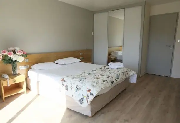 Comfort Tek Büyük Yataklı Oda