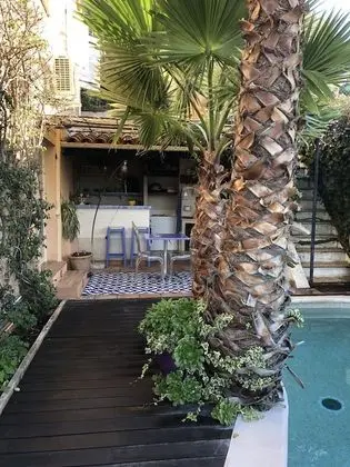 Tek Büyük Yataklı Oda, Havuz Manzaralı