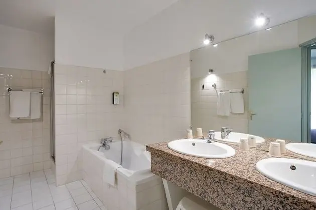 Family Oda, Birden Çok Yatak, Sigara İçilmez, Küvet