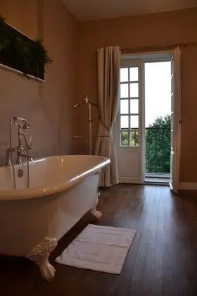 Premium Tek Büyük Yataklı Oda