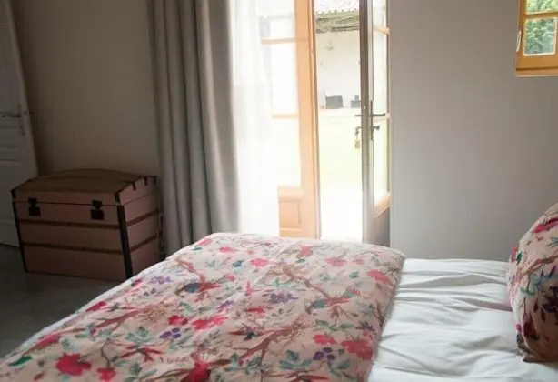 Tek Büyük Yataklı Oda (Mère Faucon)