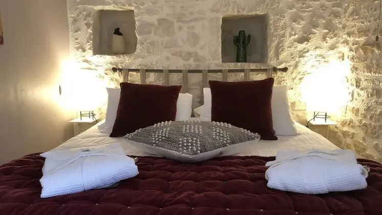 Süit, Havuz Manzaralı, Zemin Kat (La Généreuse)