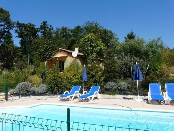 Kır Evi, Banyolu/Duşlu (Emeraude)